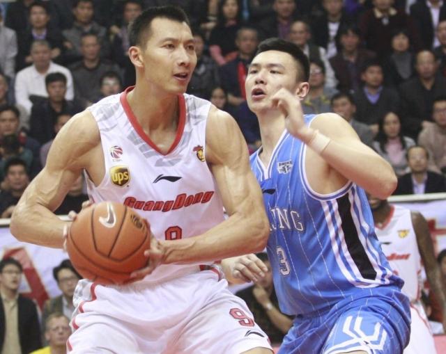 球队通过缩 球队通过缩